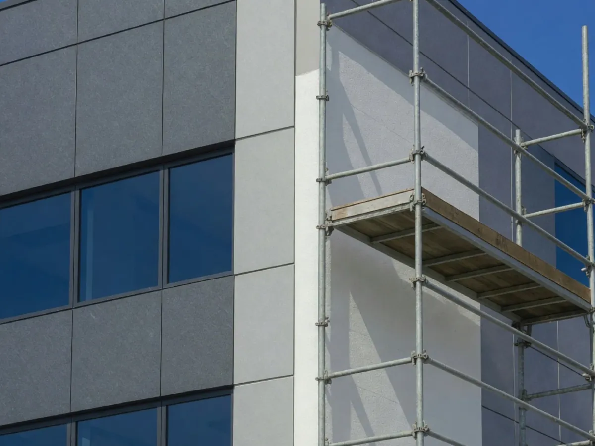 Tight access and close neighbours, Tomar Contracting Auckland