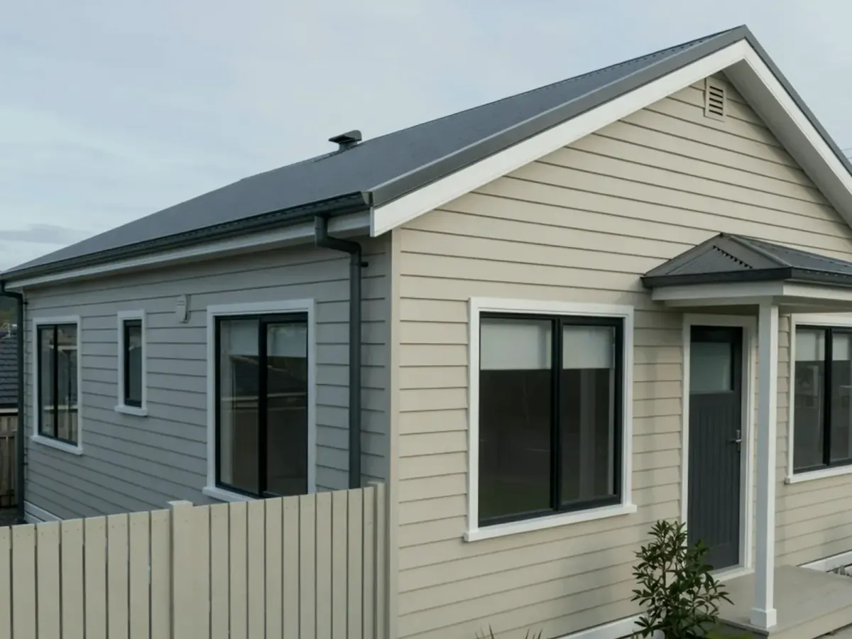 Auckland villa exterior painting by Tomar Contracting