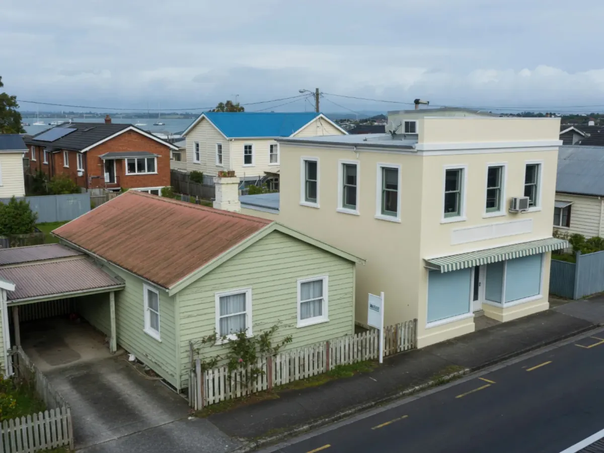 Homes, roofs and commercial sites, Tomar Contracting Auckland